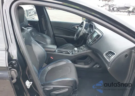 2015 Chrysler 200 S z USA, uszkodzony, nr VIN 1C3CCCDG0FN627911